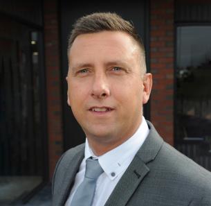 Decorative photo image showing Basildon Hero - Paul Stringer